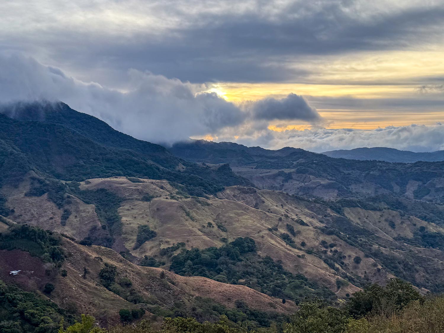6 days hike - Camino de Montes de Oro